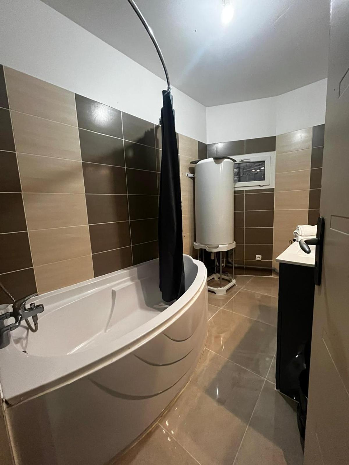 Appartement Des Carmes Нім Екстер'єр фото