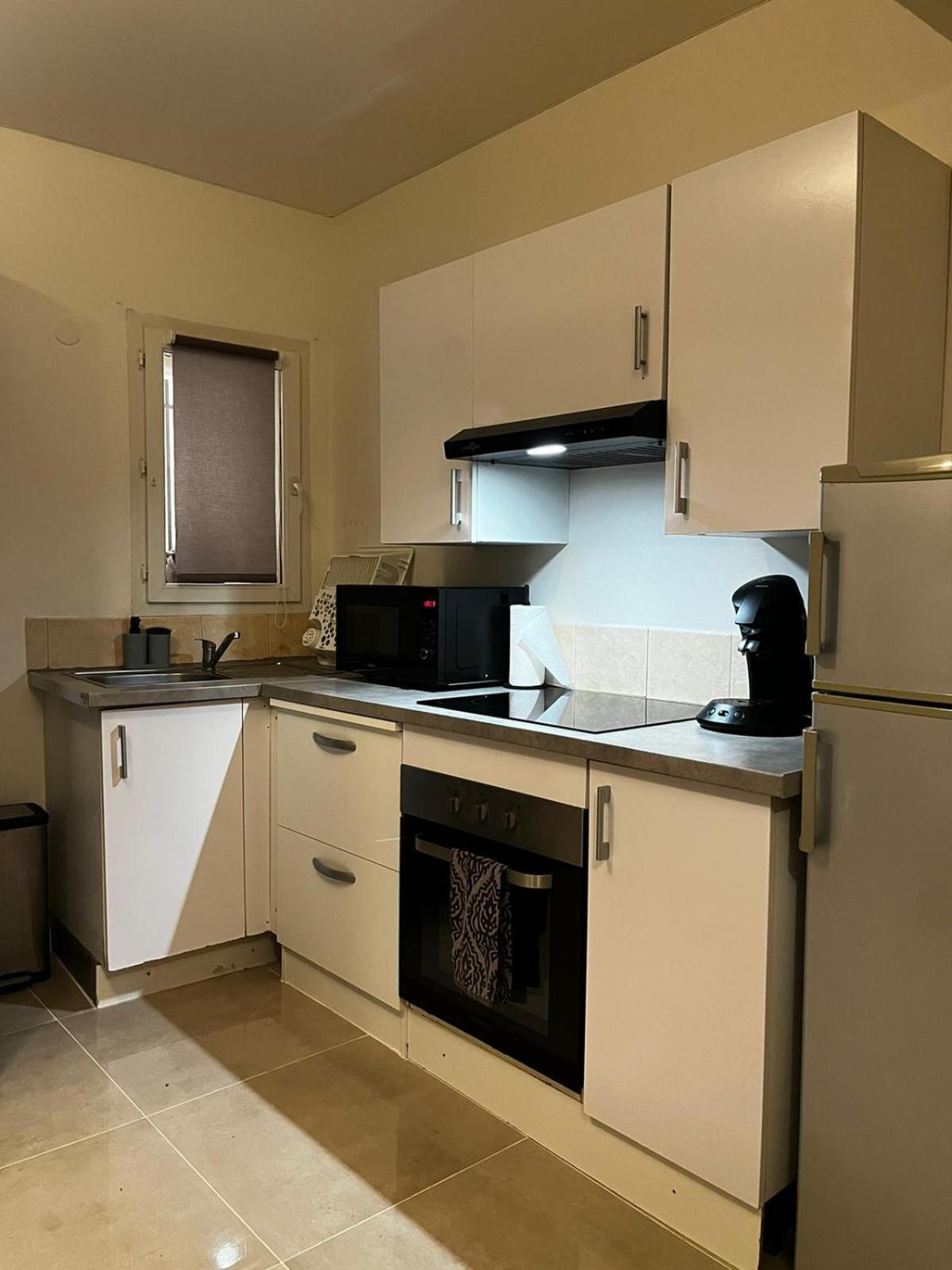Appartement Des Carmes Нім Екстер'єр фото