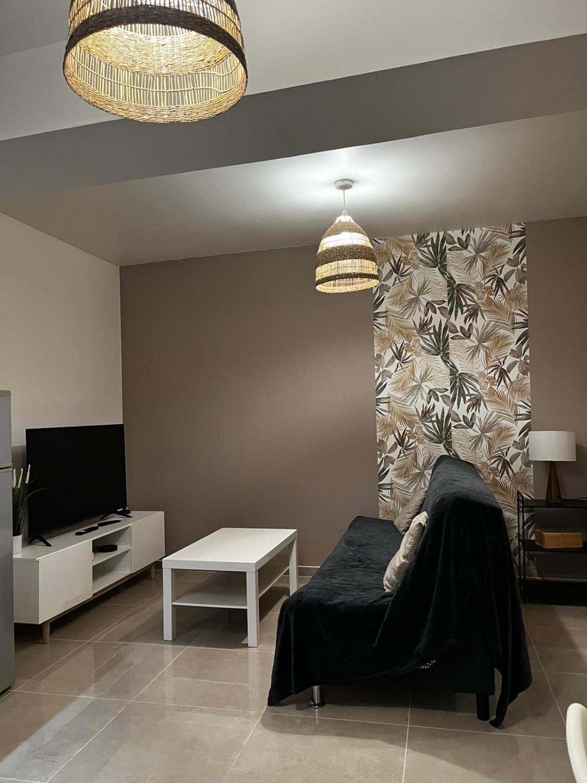 Appartement Des Carmes Нім Екстер'єр фото